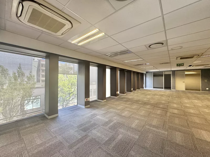 385 m² Office to let in Cape Town City Centre/CBD, Thomas Pattullo (photo 2)