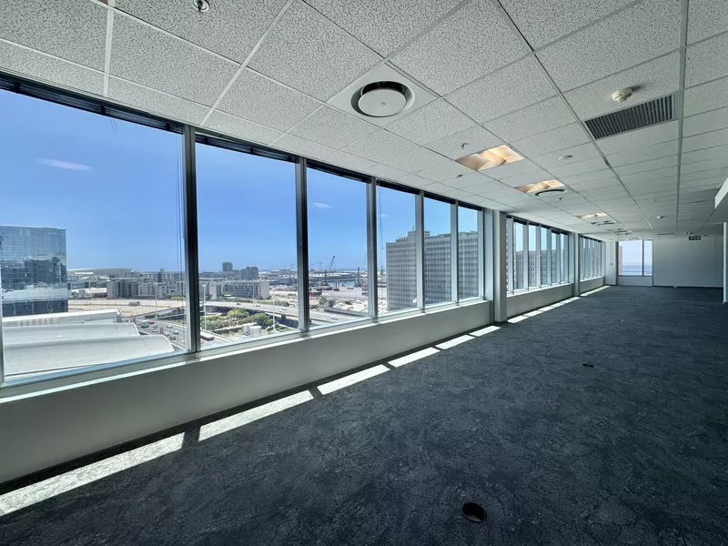 561 m² Office to let in Cape Town City Centre/CBD, Convention Towers (photo 17)