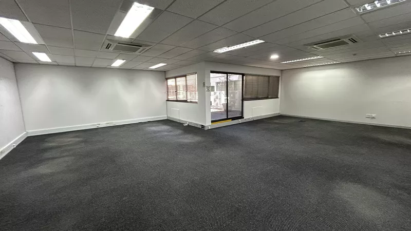 1 036 m² Office to let in Mowbray, Golf Park, GP3 (photo 22)