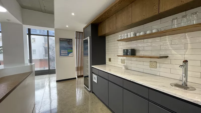 704 m² Office to let in Woodstock, The District (photo 42)