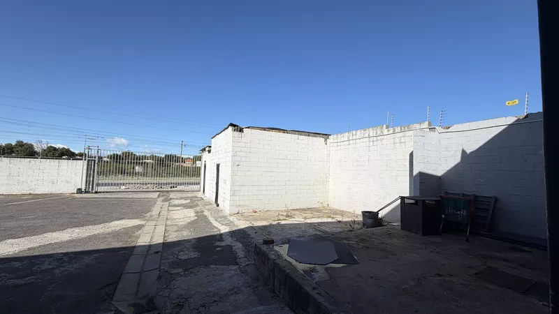 1 100 m² Retail property to let in Brackenfell, Brackenfell Shopping Centre (photo 20)