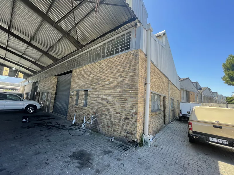 234 m² Industrial to let in Ottery, 7 Argo Road (photo 1)