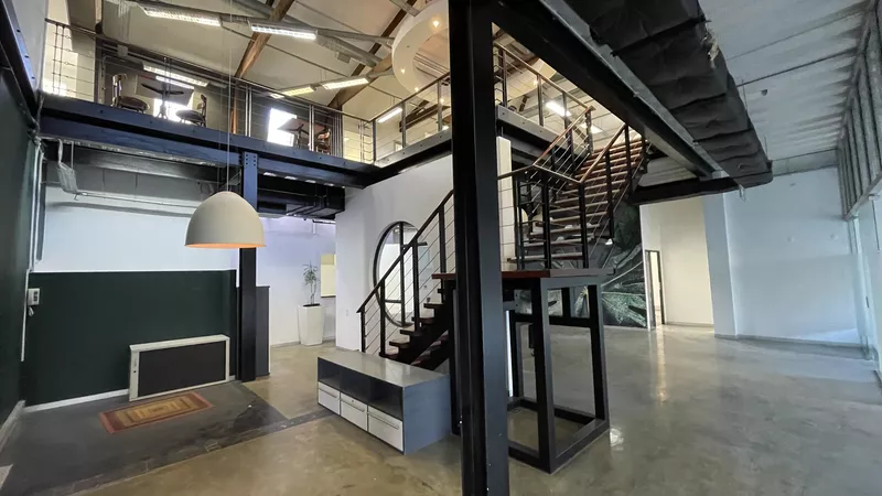 883 m² Office to let in Cape Town City Centre/CBD, 30 Keerom Street (photo 7)