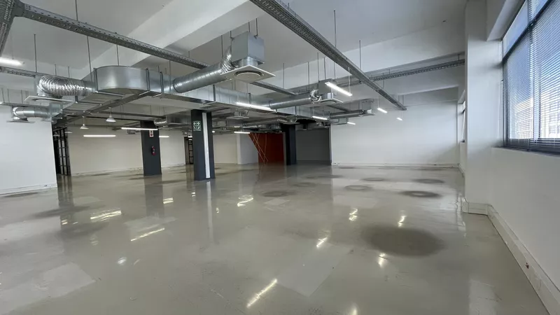604 m² Office to let in Cape Town City Centre/CBD, 33 Martin Hammerschlag (photo 11)