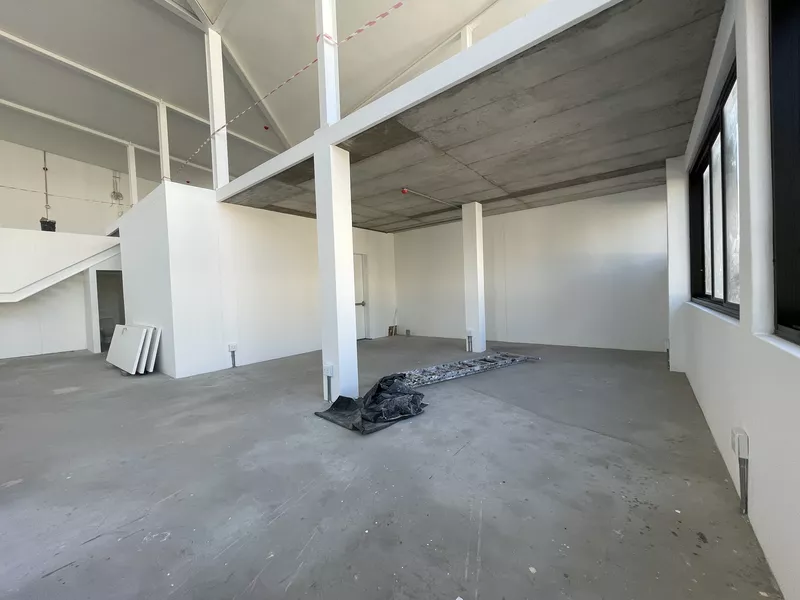 330 m² Retail property to let in Cape Town, 99 Harington (photo 11)