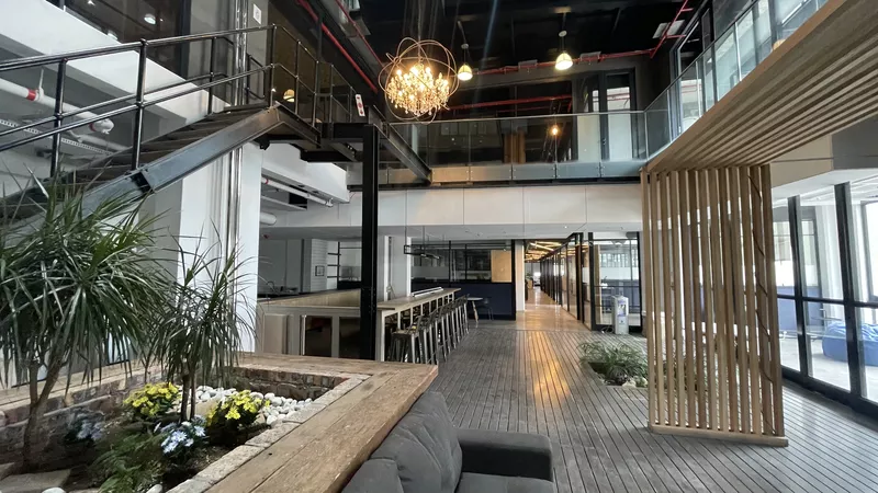 350 m² Office to let in Cape Town City Centre/CBD, Twinnell House (photo 14)