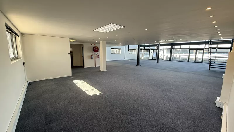 390 m² Office to let in Ndabeni, M5 Business Park (photo 3)