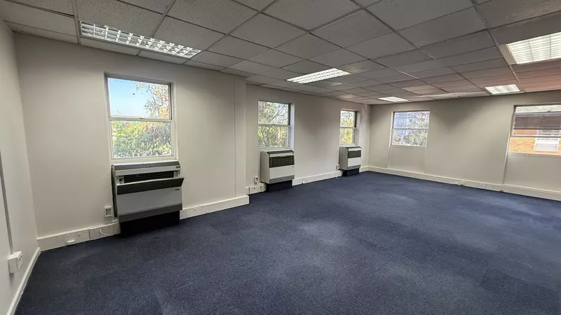 255 m² Office to let in Pinelands, Lonsdale (photo 16)