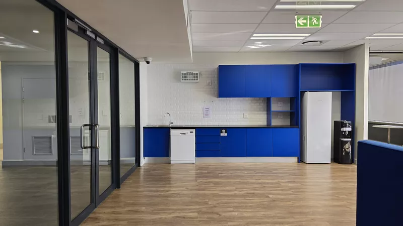 940 m² Office to let in Klein D'Aria Estate, Klein D'Aria Office Estate - Block A (North) (photo 18)