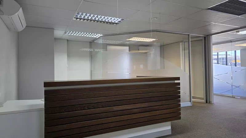 632 m² Office to let in Tyger Waterfront, Avanti South Block (photo 11)