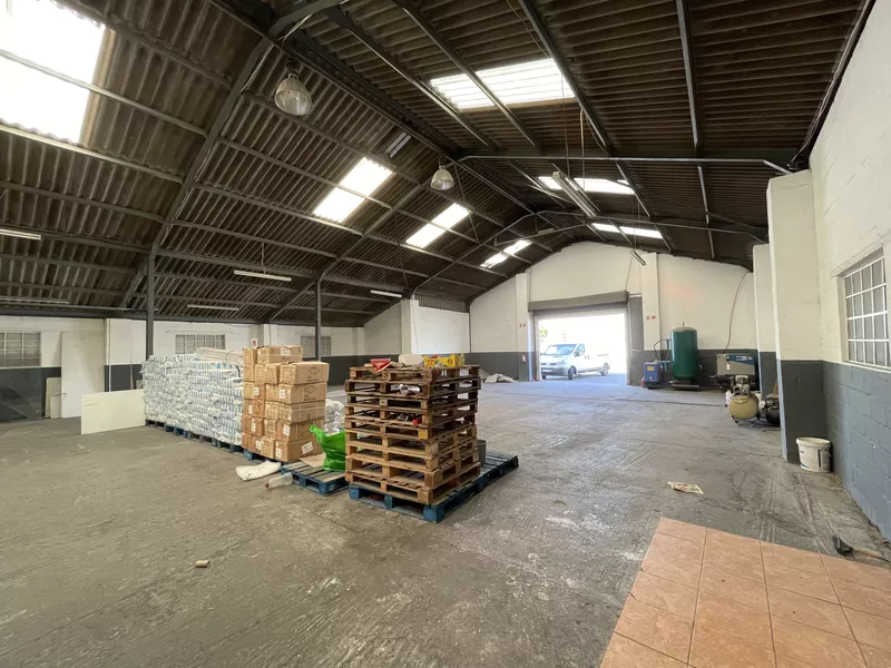 1 800 m² Industrial to let in Elsies Rivier, 27 Coleman Str (photo 4)