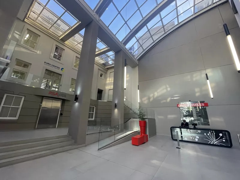979 m² Office to let in Cape Town City Centre/CBD, The Terraces (photo 4)