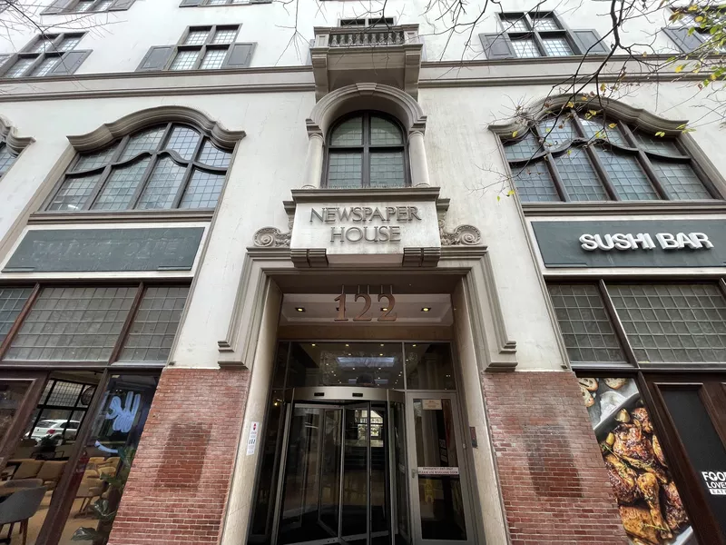 611 m² Property to let in Cape Town City Centre/CBD, Newspaper House (photo 2)
