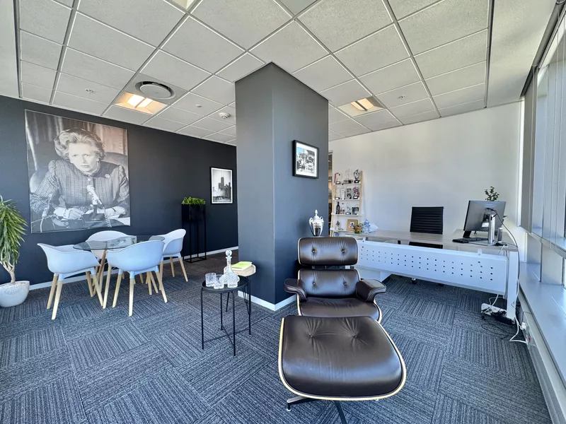 311 m² Office to let in Cape Town City Centre/CBD, Portside (photo 6)