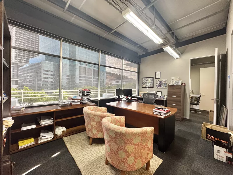 373 m² Office to let in Cape Town City Centre/CBD, North Wharf (photo 9)