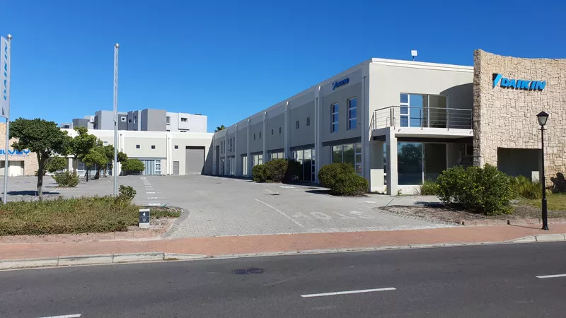 647 m² Property to let in Century City, 5 Edison Way - Century Gate (photo 1)