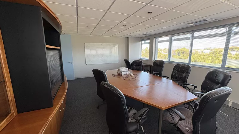 243 m² Office to let in Tyger Valley, Edward 3 (photo 26)