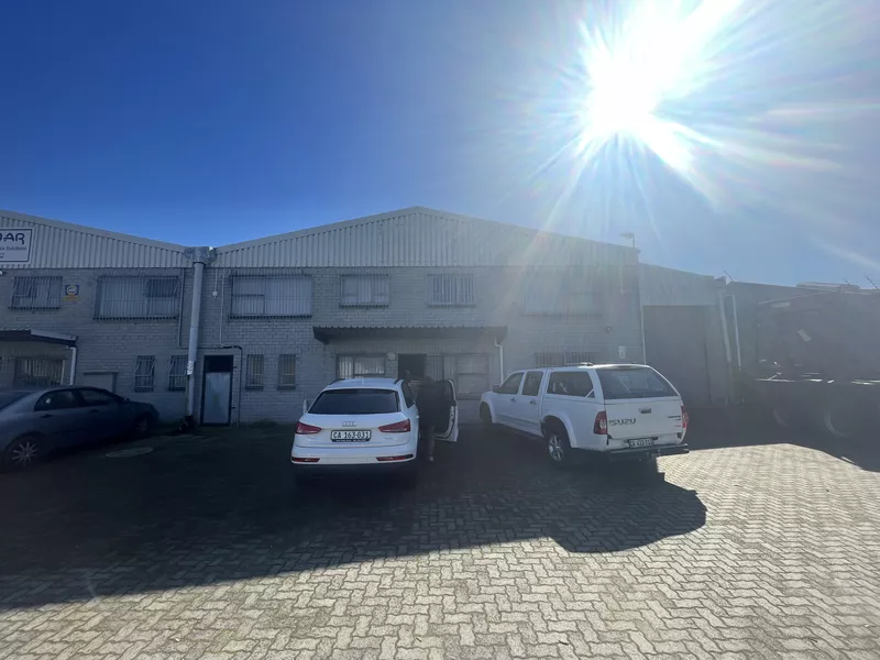 1 315 m² Industrial to let in Athlone, 8A Induland (photo 1)