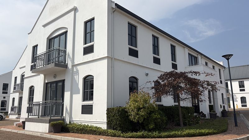 1 046 m² Office for sale in Stellenbosch, Stellenpark Business Park (photo 1)