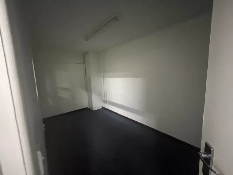 380 m² Industrial to let in Ottery, Ottery Park (photo 17)