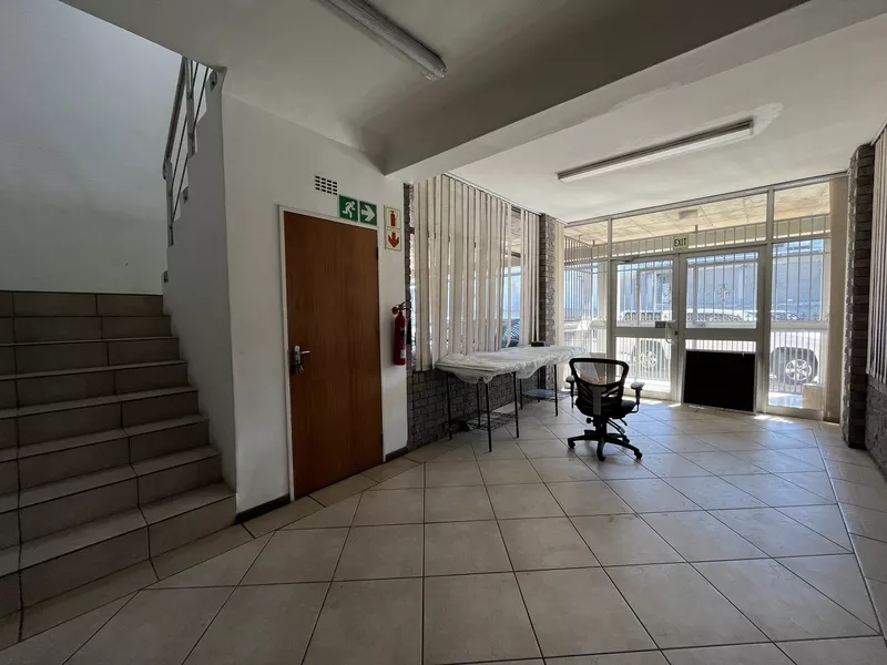 990 m² Industrial to let in Parow Industrial, 56 Junction Road (photo 13)