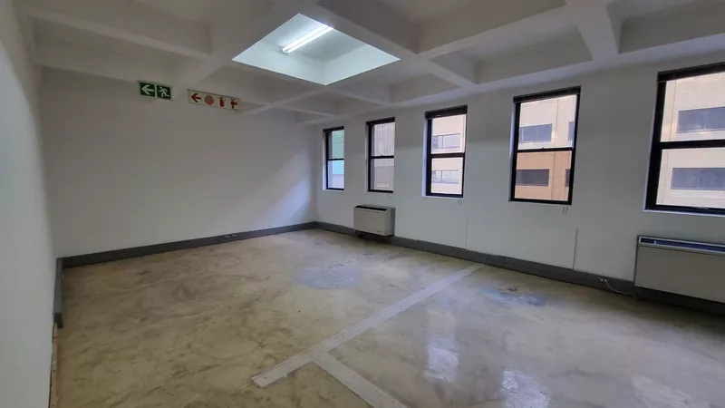 142 m² Office to let in Cape Town City Centre/CBD, 19 Louis Gradner (photo 5)