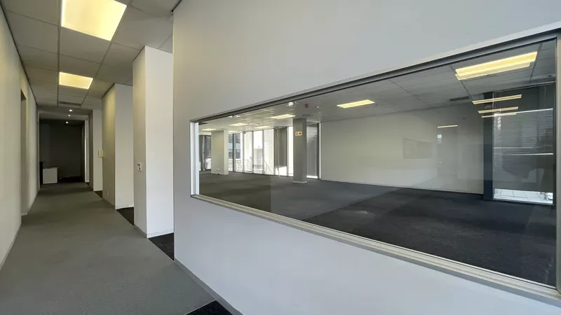 720 m² Office to let in Woodstock, The Boulevard (photo 19)