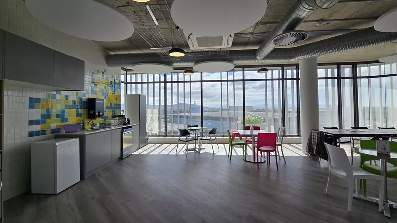 570 m² Office to let in Century City, Junxion Park - Building 1 (photo 22)