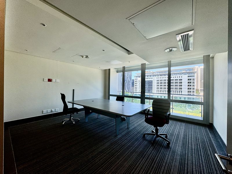 509 m² Office to let in Cape Town City Centre/CBD, 33 Heerengracht Street (photo 18)
