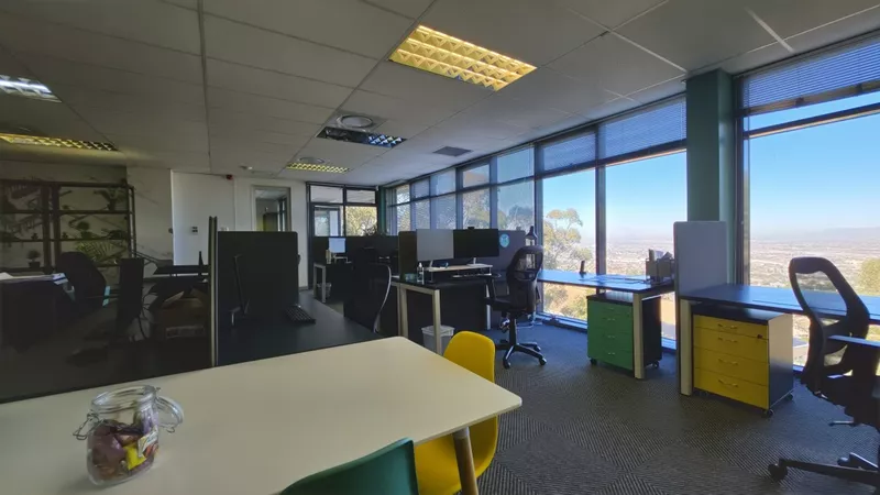 429 m² Office to let in Tygerberg Office Park, Tygerberg Office Park - Plattekloof House (photo 11)