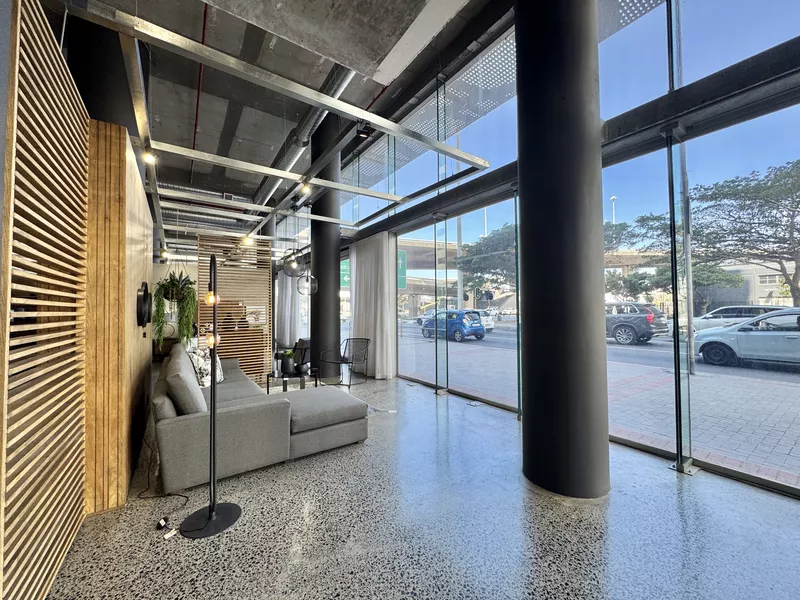 1 038 m² Retail property to let in Cape Town City Centre/CBD, The Halyard (photo 5)