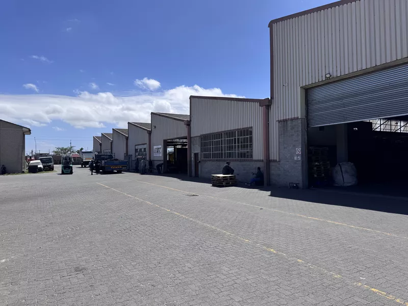 2 200 m² Industrial to let in Blackheath, Neulux Logistics (photo 23)