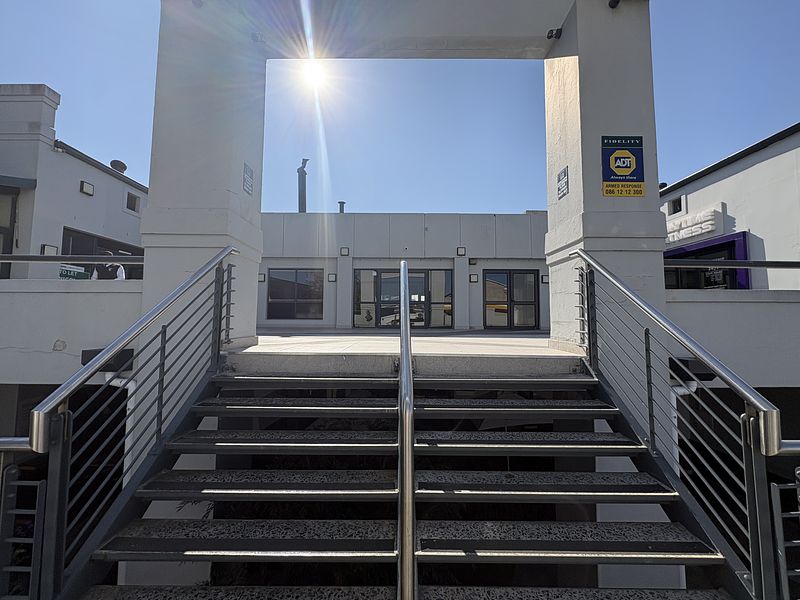 589 m² Retail property to let in Durbanville, Village Square (photo 13)