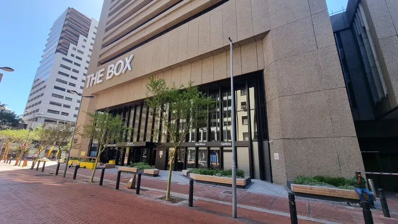 956 m² Property to let in Cape Town City Centre/CBD, The Box (photo 2)