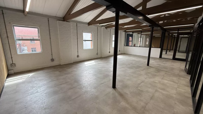 343 m² Office for sale in Foreshore, Castle Mews (photo 14)