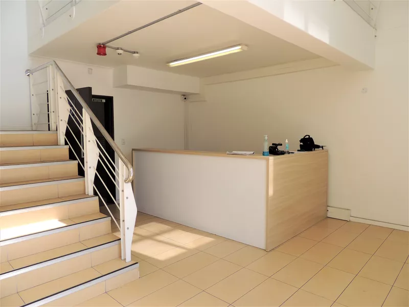 1 238 m² Property to let in 25 - 27 Thor Cir (photo 10)