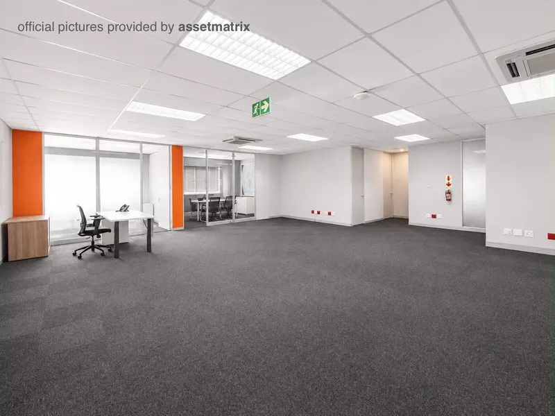 762 m² Office to let in Waterford Place Office Park, Waterford House (photo 16)
