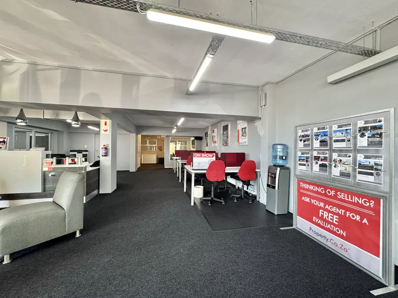 188 m² Office to let in Waterfront, 71 New Cumberland (photo 17)