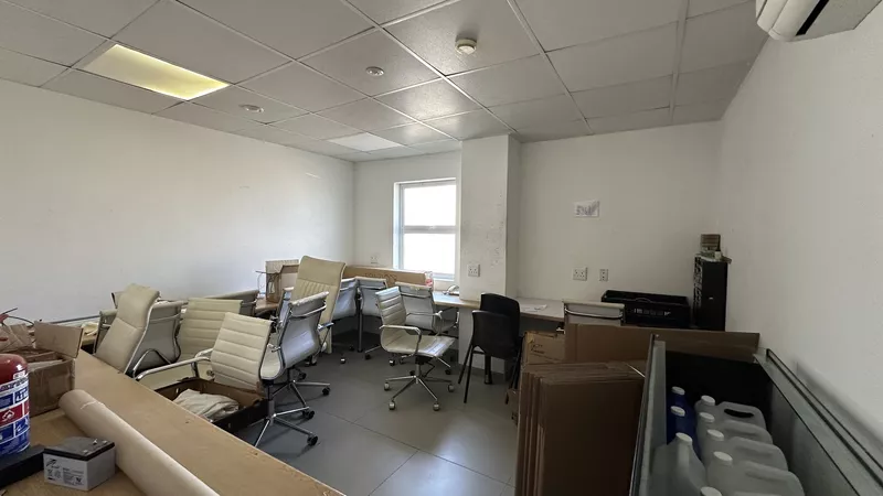 1 729 m² Industrial for sale in Milnerton, 1 Track Crescent (photo 14)