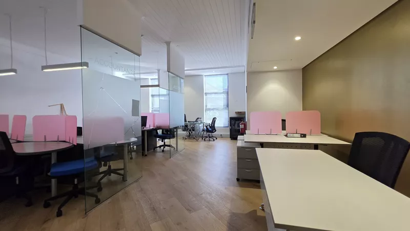 180 m² Office for sale in Century City, Bridgewater One - Studios (Block B) (photo 31)