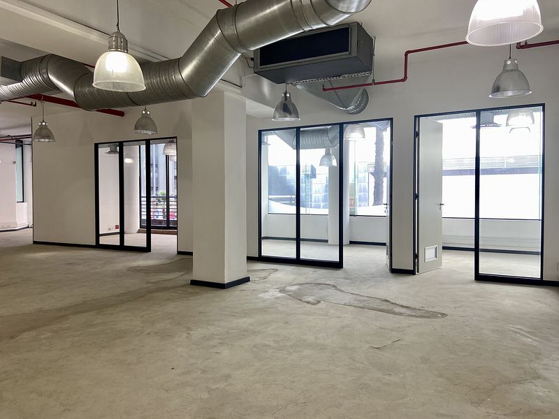 724 m² Office to let in Cape Town City Centre/CBD, The Pinnacle (photo 4)