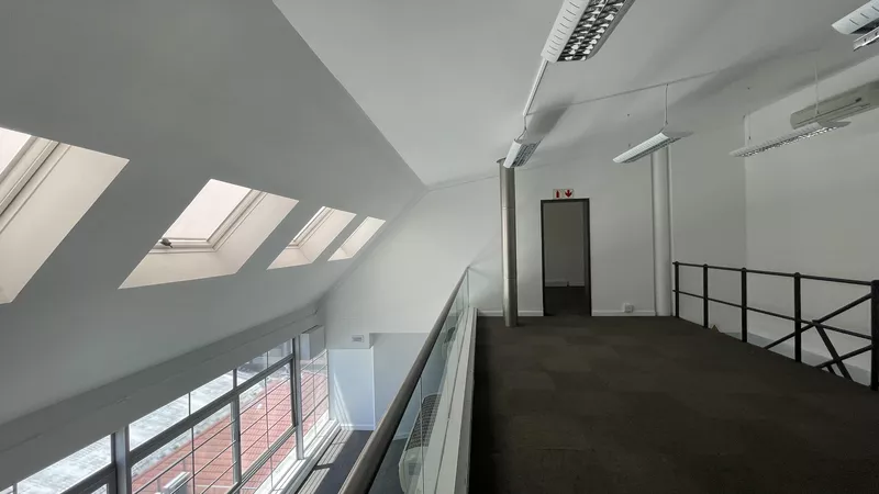 300 m² Office to let in De Waterkant, Sovereign Quay (photo 11)