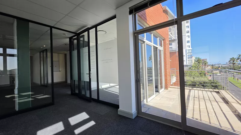 192 m² Office to let in Grosvenor Square, Grosvenor Square - Block A (photo 29)
