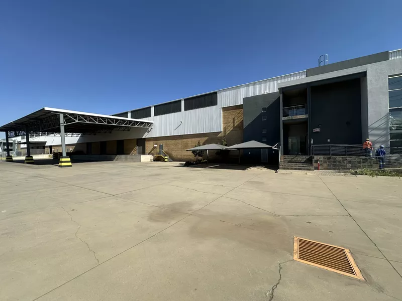 5 860 m² Industrial to let in Germiston, Gosforth Industrial Park (photo 1)