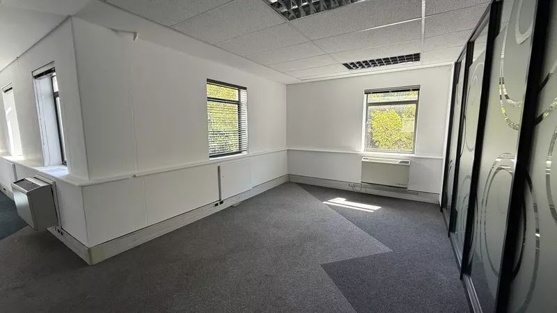 310 m² Office to let in Newlands, Boundary Terraces (PPS House) (photo 11)