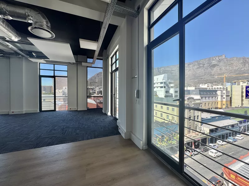215 m² Office to let in Cape Town City Centre/CBD, 172 Long Street (photo 4)