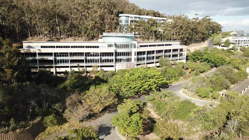967 m² Property to let in Tygerberg Office Park, Drakenzicht - Tygerberg Park (photo 3)