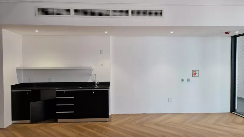 166 m² Office to let in Century City, Bridgewater One - Studios (Block B) (photo 19)