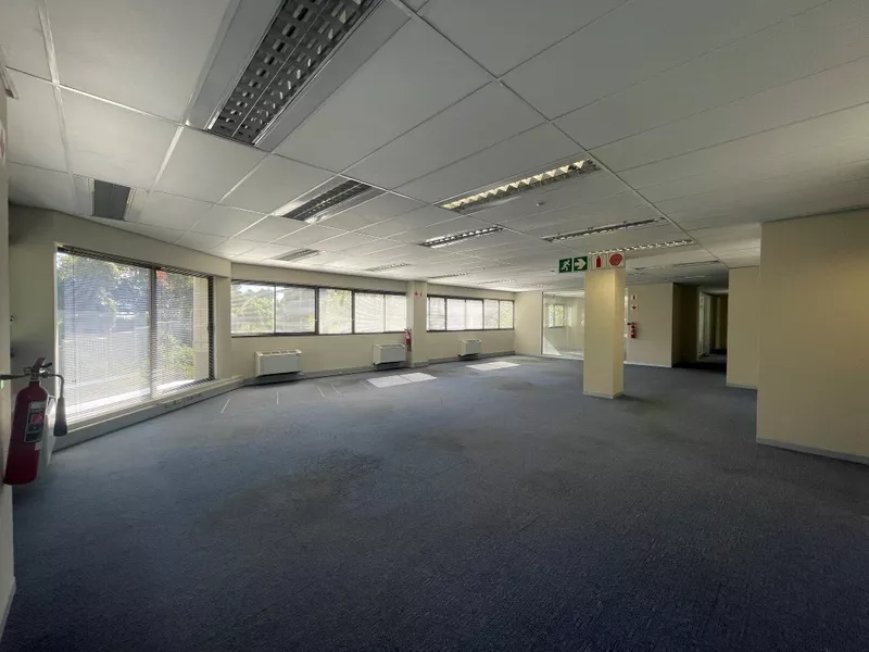 1 025 m² Office to let in Pinelands, Golf Park (photo 34)