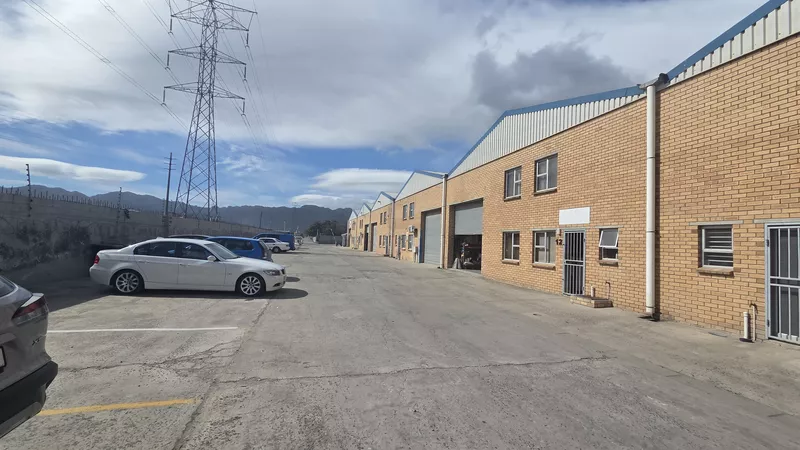 332 m² Industrial to let in Strand, Pryde Park (photo 3)